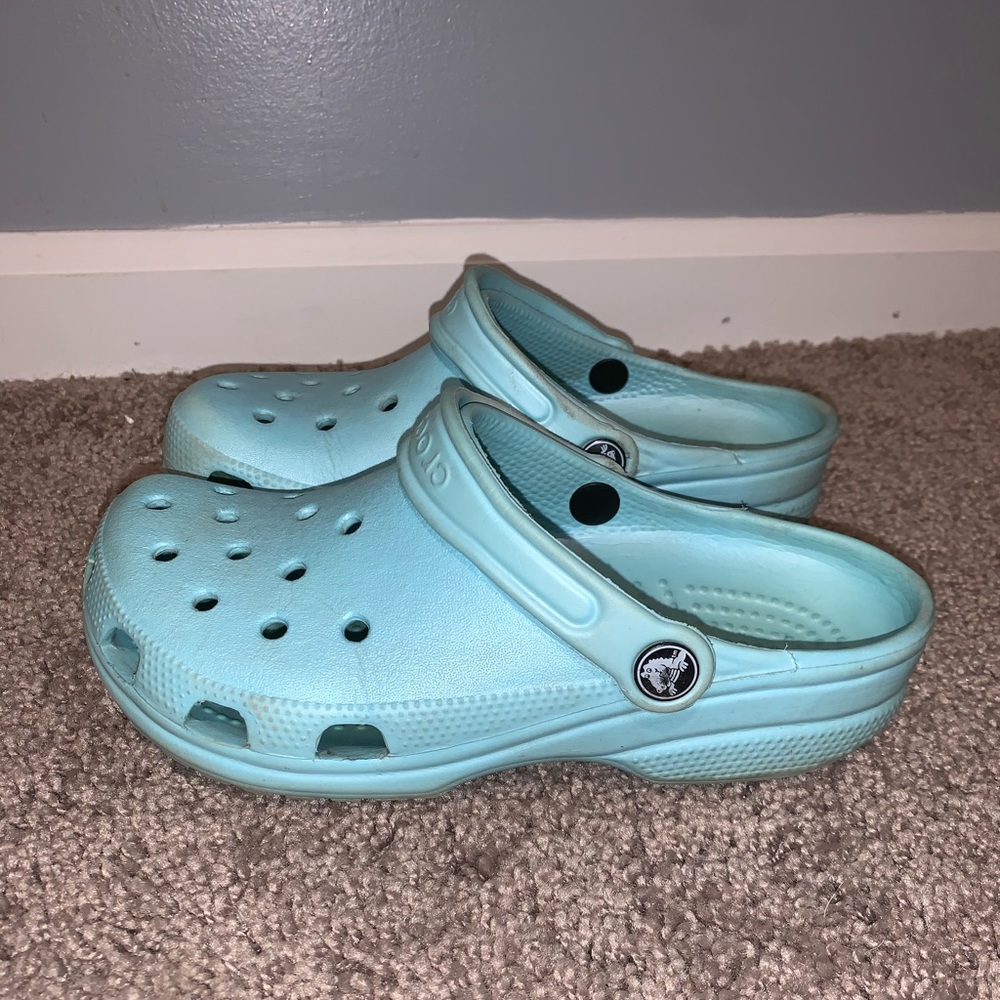 ice blue crocs